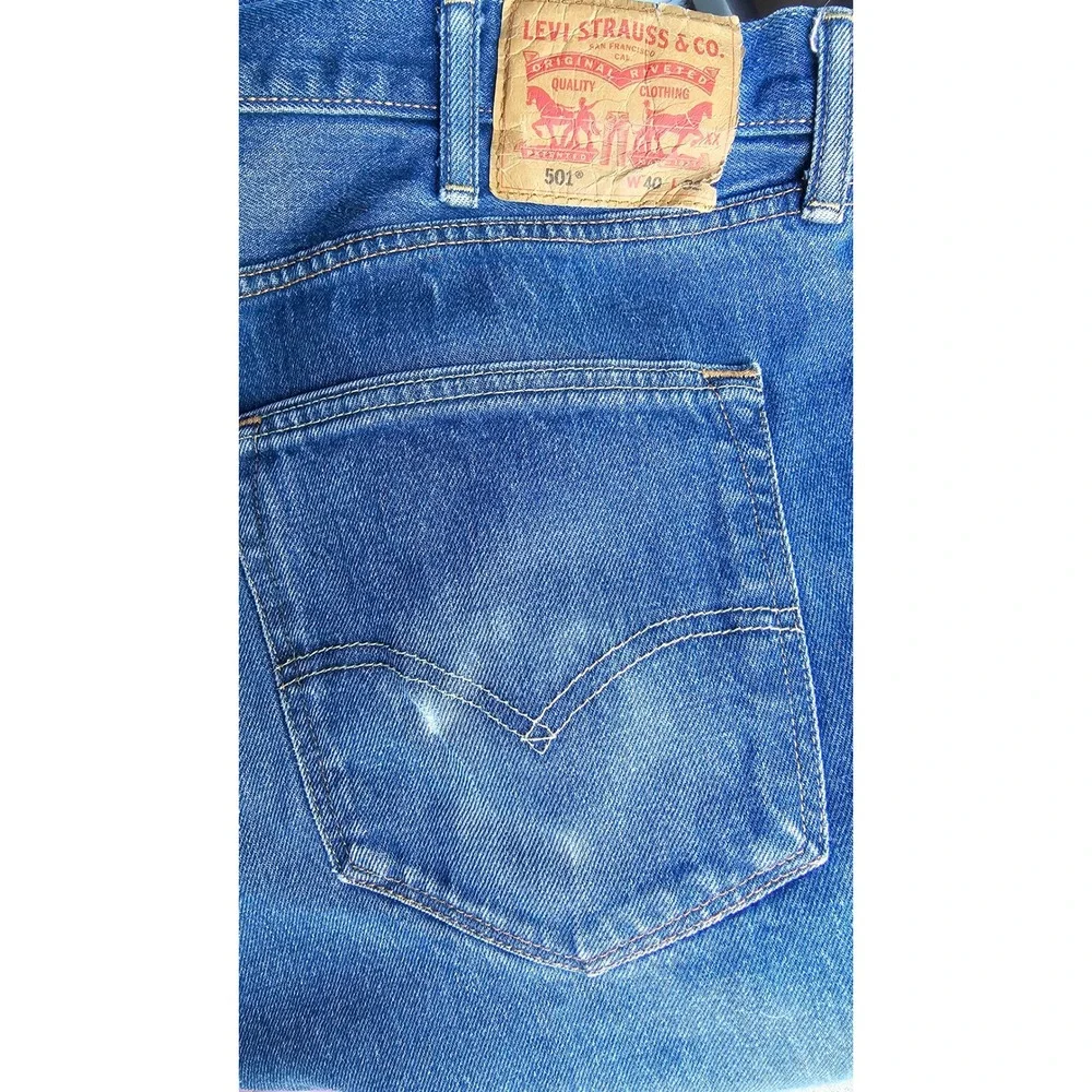 LEVI'S 501 Button Fly Jeans Men's 40x32 Medium Wash Straight Leg Denim Classic‎